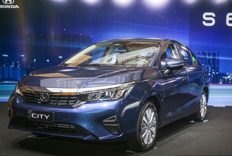 So sánh Hyundai Accent và Honda City trong phân khúc giá dưới 500 triệu đồng.